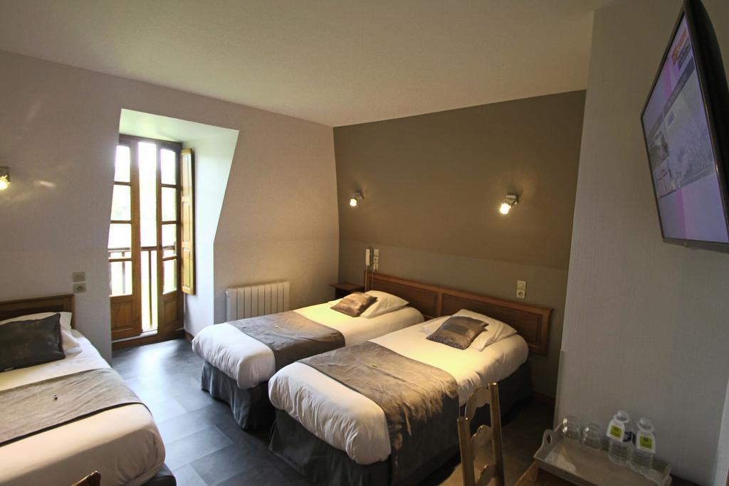 Logis Hotel Archambeau Thonac Exteriör bild